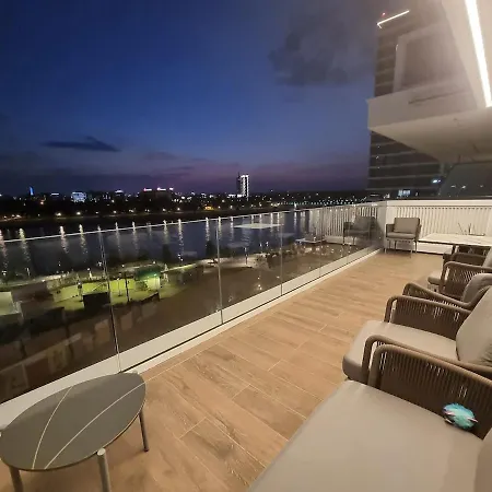 Exclusive Bw Terraces *